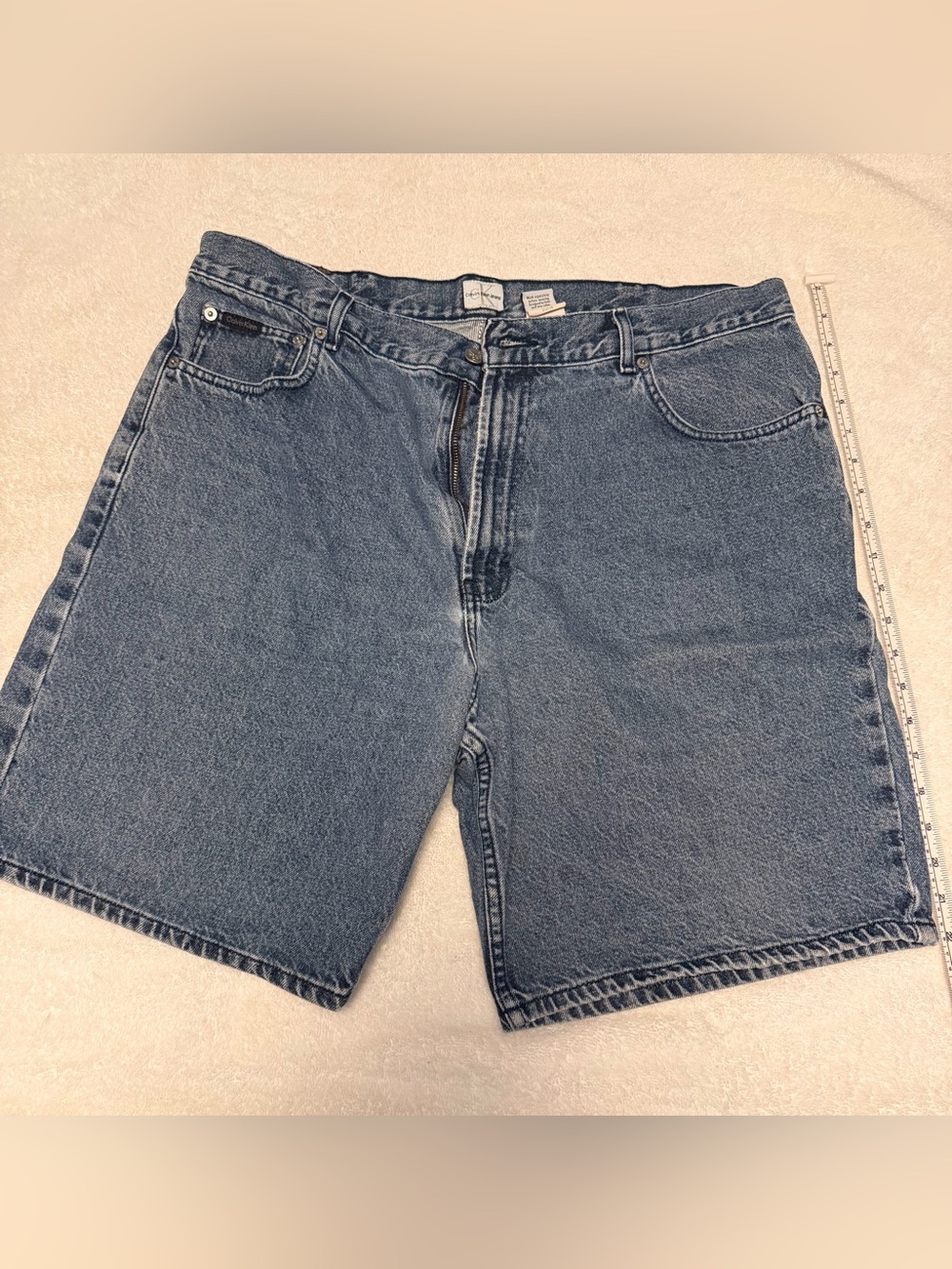 Calvin Klein Jeans Men's Medium Wash Denim Shorts Jorts